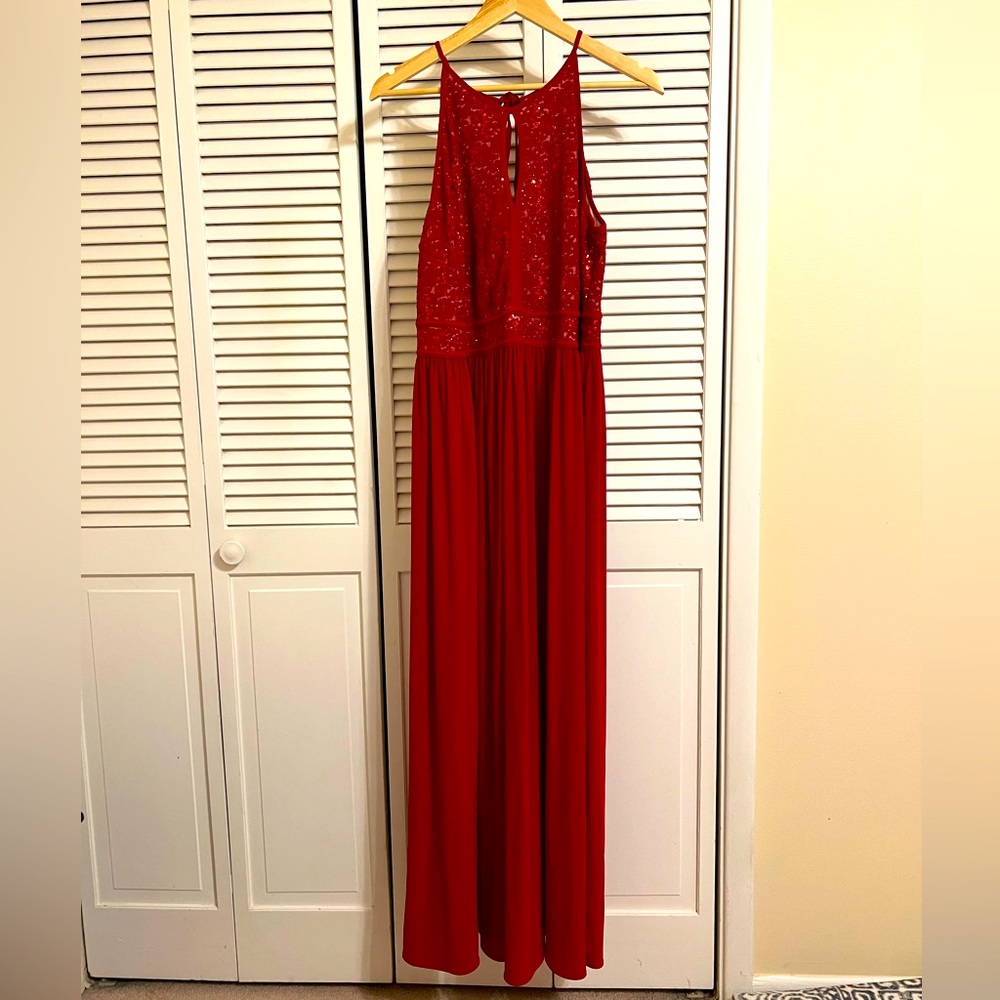 Red floor length gown - MACHINE WASHABLE!
